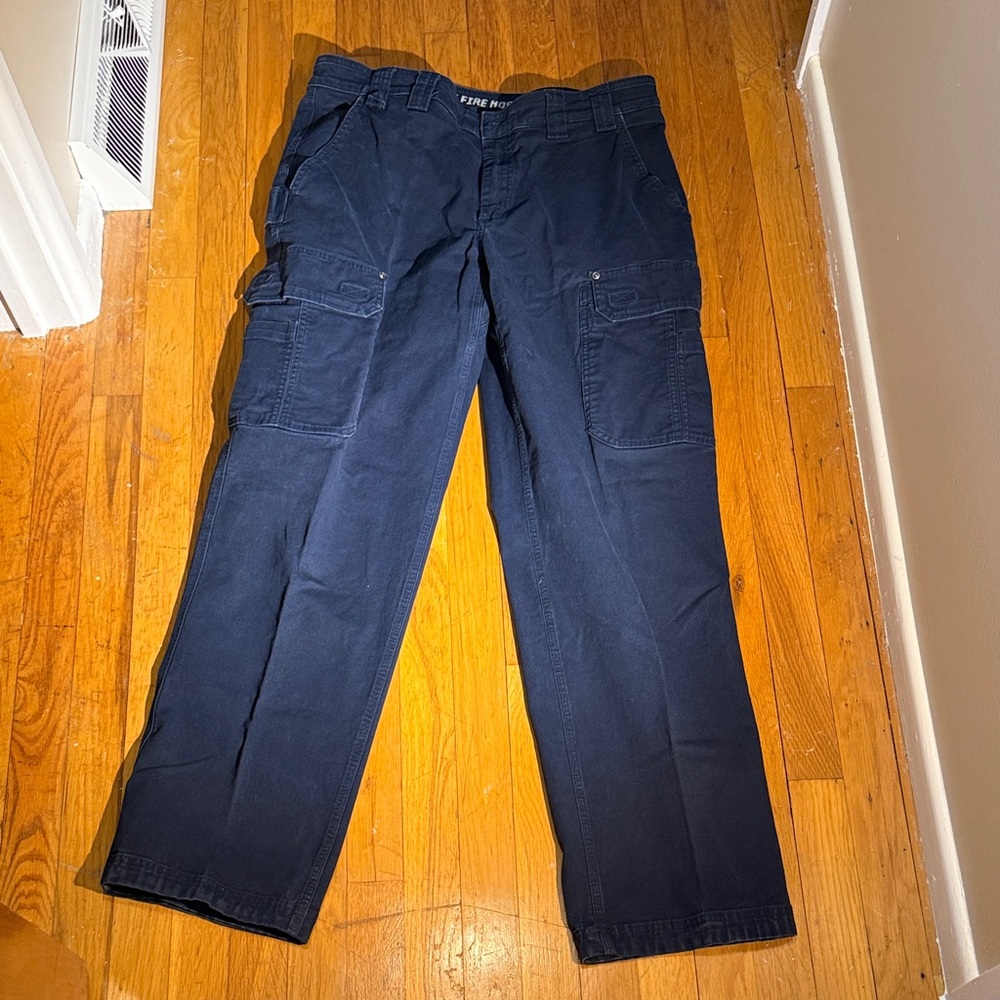 Duluth Trading Company Men's Dark Blue Cargo Pants